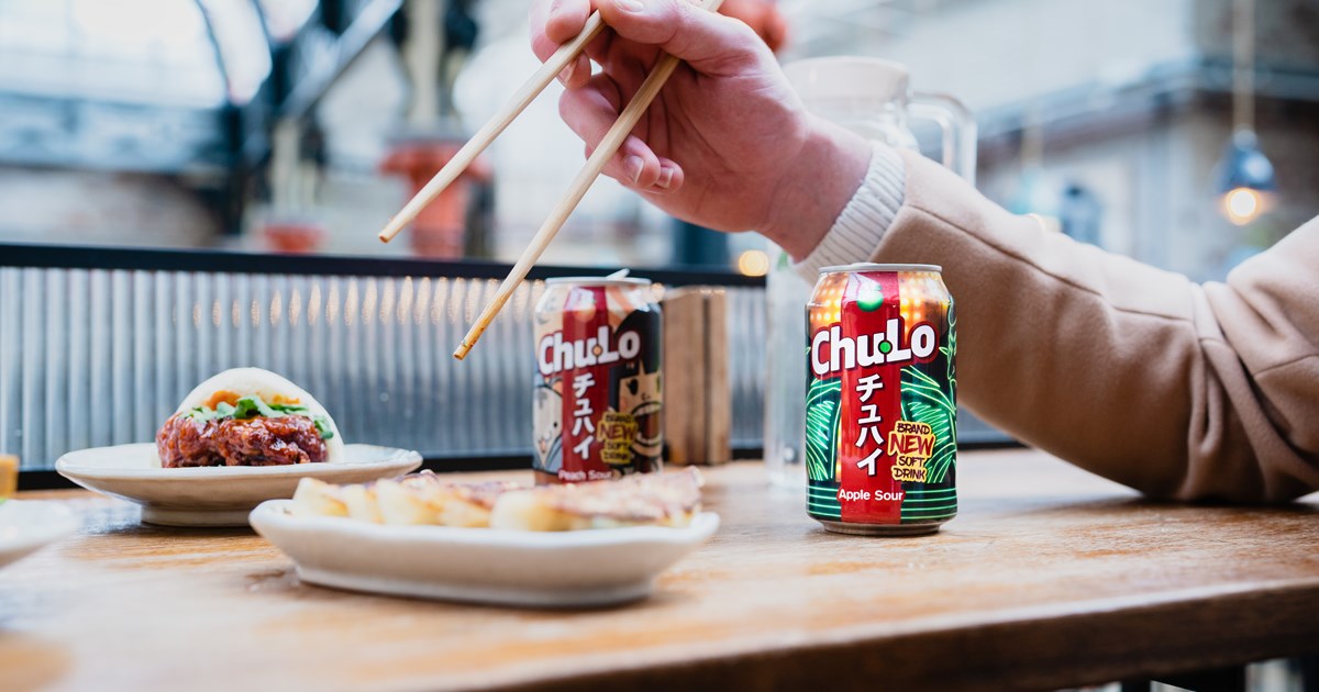 Chu Lo drinks